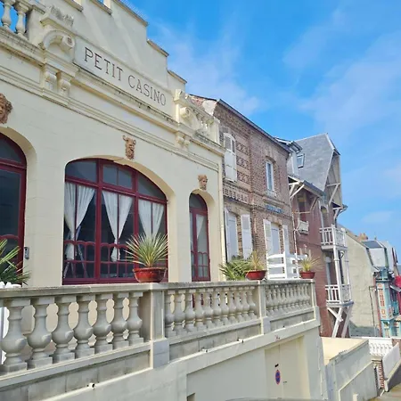 Le Petit Casino, Insolite Et Vue Tatil Evi Ault